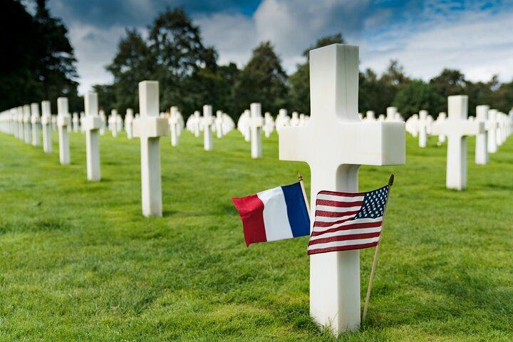 Excursion d'une journée sur les sites et cimetières du Débarquement de Normandie au départ de Paris avec déjeuner