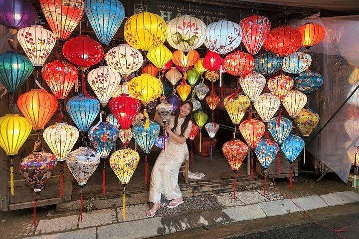 ホイアンウォーキングツアーとトゥーボン川のサンセットボートクルーズ（プライベートツアー）