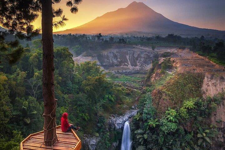 Templo de Selogriyo y Trekking Terrazas de arroz de Java, cascada escondida - Naturaleza Java