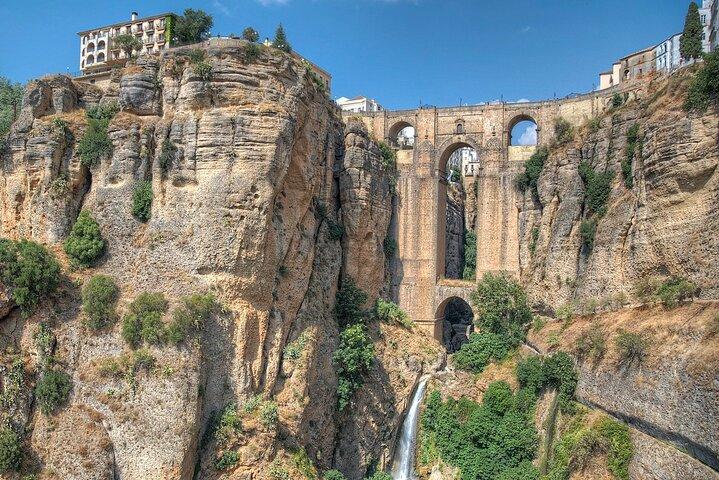 Från Malaga: Privat dagstur till Ronda med tjurfäktningsarena
