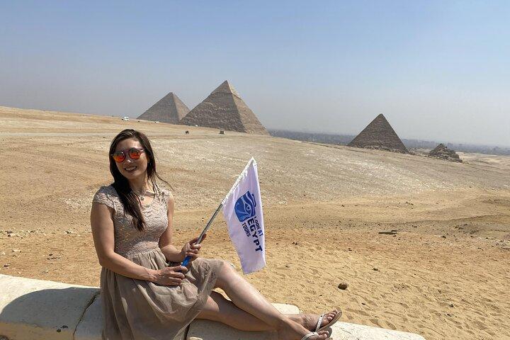 Visite des grandes pyramides de Gizeh et du musée national avec dîner-croisière