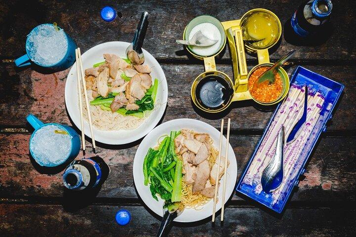 Bangkok Backstreets Tour gastronómico con más de 15 degustaciones