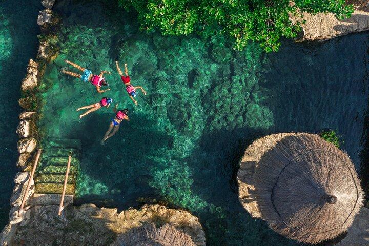 Xcaret公園日帰り旅行、交通機関と文化ナイトショー