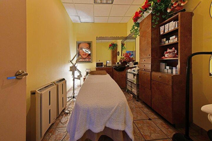 VIP 90-Minute Reflexology & Hot Stone Massage Combo
