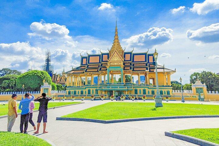 Excursion privée d'une journée à la montagne Oudong et Phnom Penh
