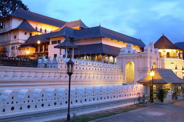 Giro turistico privato a Kandy