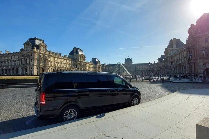 Privater Transfer vom Flughafen CDG oder ORY in die Stadt Paris