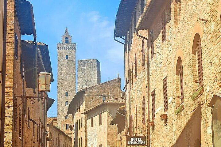 MEIO DIA: Chianti Classic Tour com Wine Experience e visita a San Gimignano