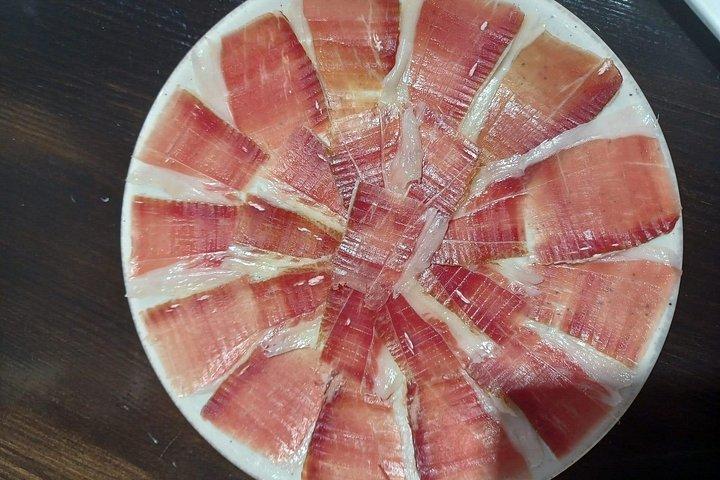 マルベーリャの味覚と市場の小グループ ツアー