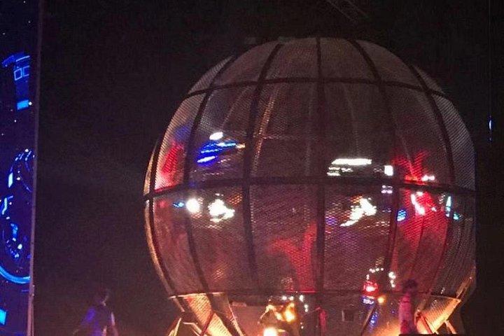 Beijing Red Theater Acrobatic Show with Private Transfer Service