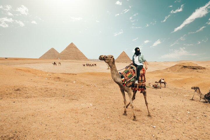 8-Hour Tour Giza Pyramids, Egyptian Museum and Cairo Bazaar