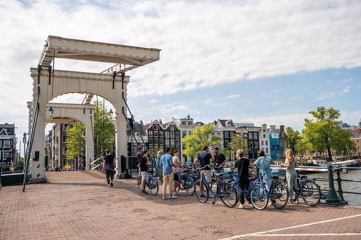 アムステルダム小グループ自転車ツアー（カナルクルーズオプション付）