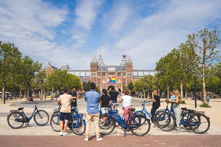 運河クルーズ、ドリンク、チーズ付きアムステルダム少人数グループ自転車ツアー
