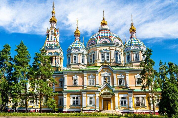 Visite d'une journée: visite de la ville d'Almaty et dégustation de vins locaux