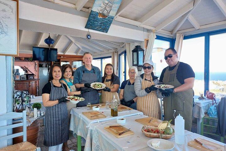 Clase de cocina y cata de vinos en Santorini