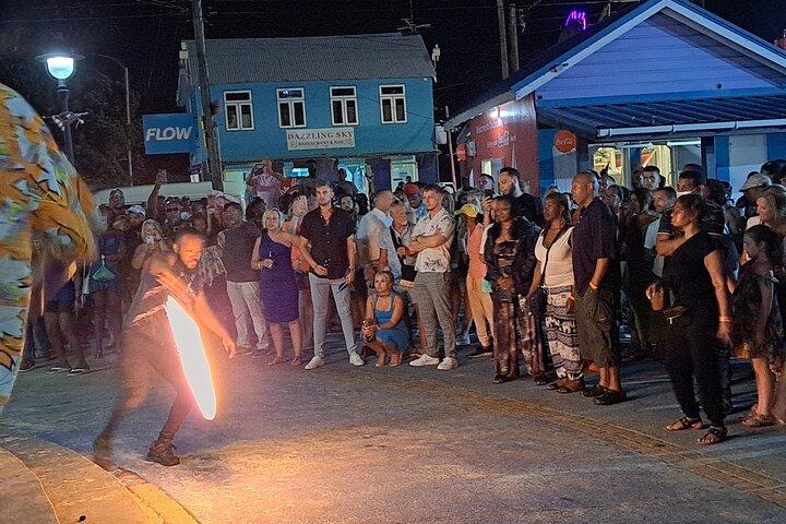 Viernes por la noche en vivo en Oistins