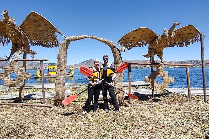 Giornata in kayak alle Isole Uros meridionali + pranzo locale