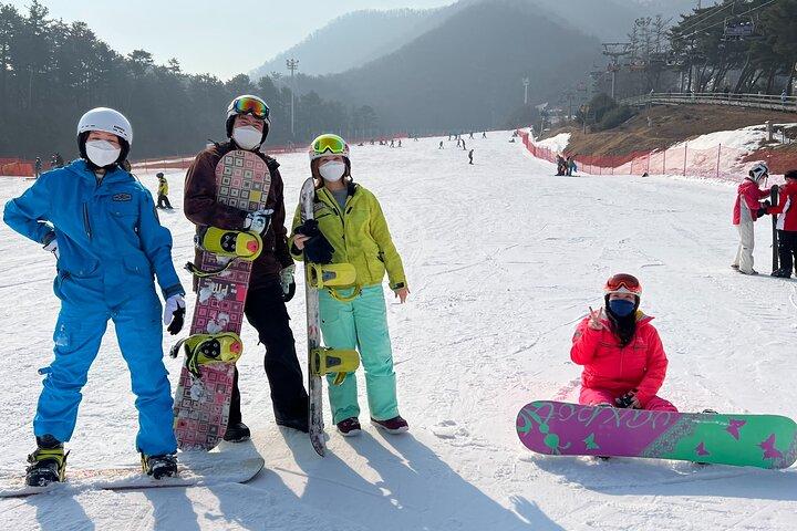 Jisan Ski Resort from Seoul by Shuttle(Opt Winter Skiing Package)