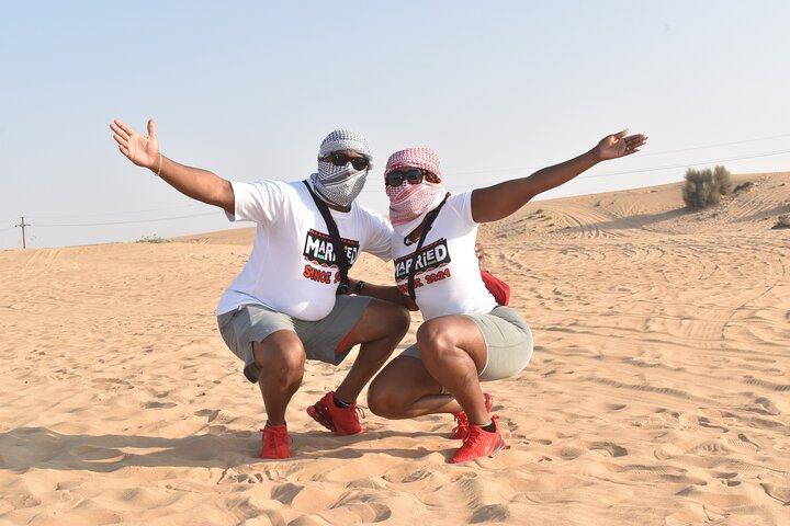 Dubai Desert 4x4 Dune Bashing, Selbstfahrt 30 Minuten ATV Quad, Kamelritt, Shows, Abendessen