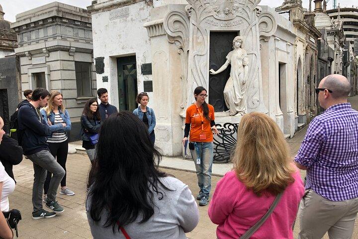 Excursão a pé no Cemitério da Recoleta