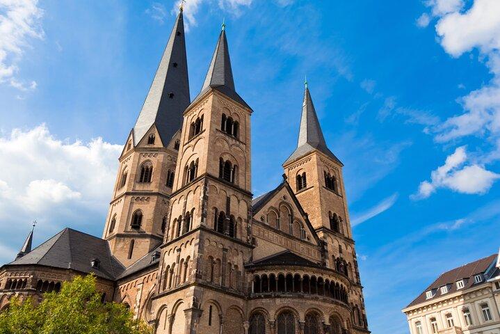 Tour a pie por la ciudad autoguiado de Bonn y búsqueda del tesoro