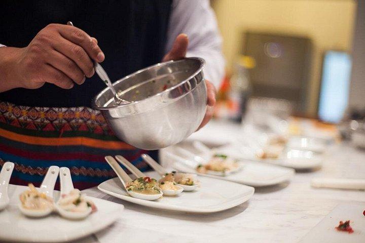 Mercado local y clase de cocina peruana con Pisco Sour en Cusco