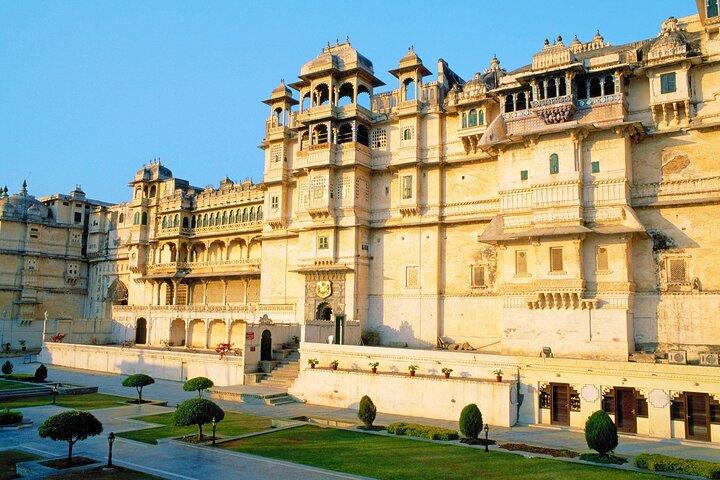 6 Days Golden Triangle Tour with Ranthambore Delhi Agra Jaipur