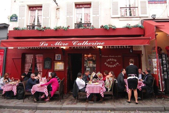 Montmartre Tour with a Local Guide: Private & 100% Personalized