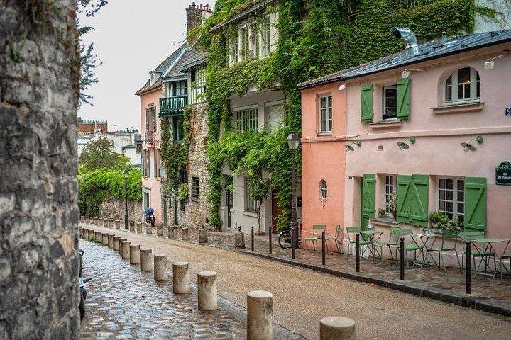 Montmartre Tour with a Local Guide: Private & 100% Personalized