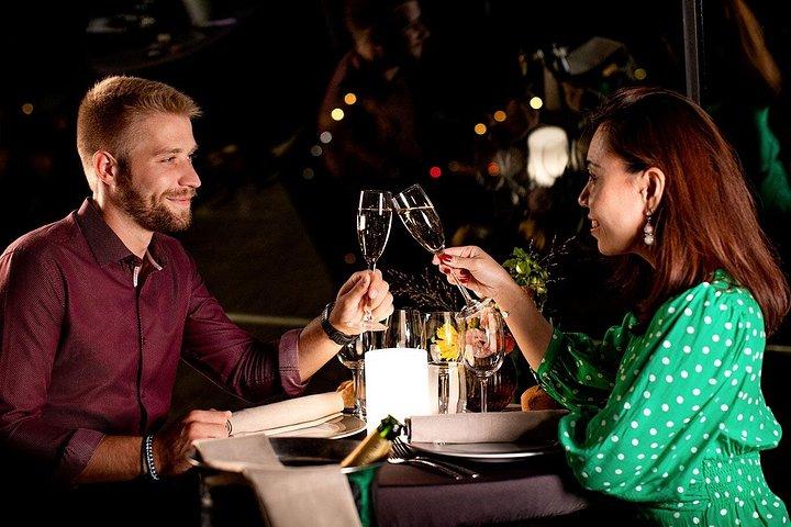 Hoteller i nærheden af Seine River Gourmet Dinner & Sightseeing Cruise