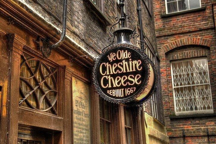 Charles Dickens Private Walking Tour