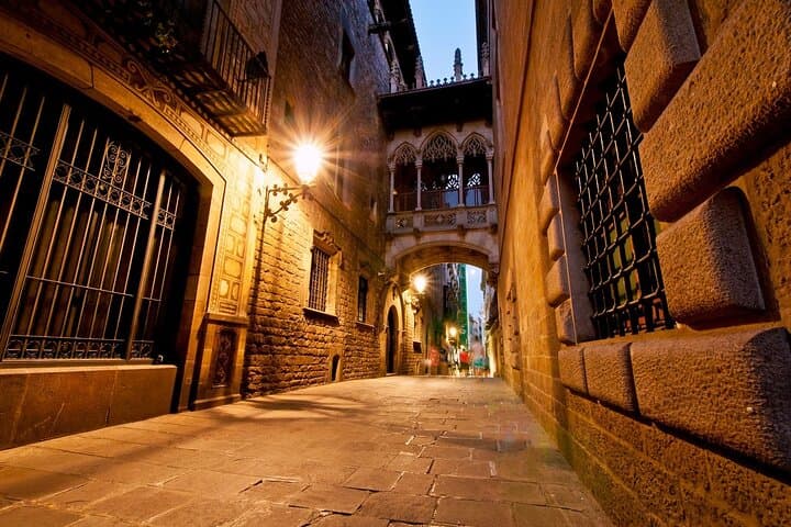 Barcelona: Ghosts of the Gothic Quarter Self-Guided Puzzle Game