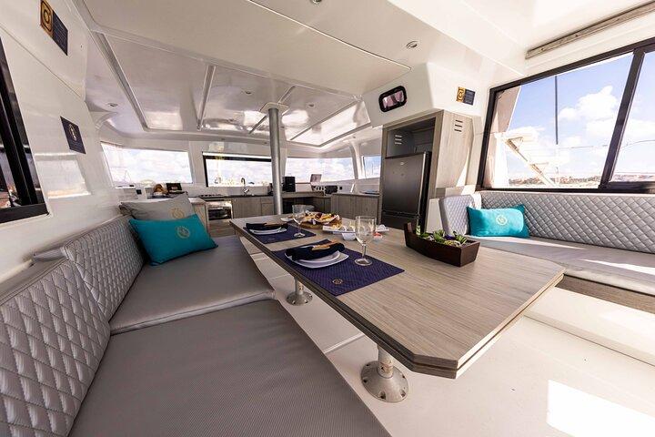 Private luxury catamaran in Tulum with snacks & open bar
