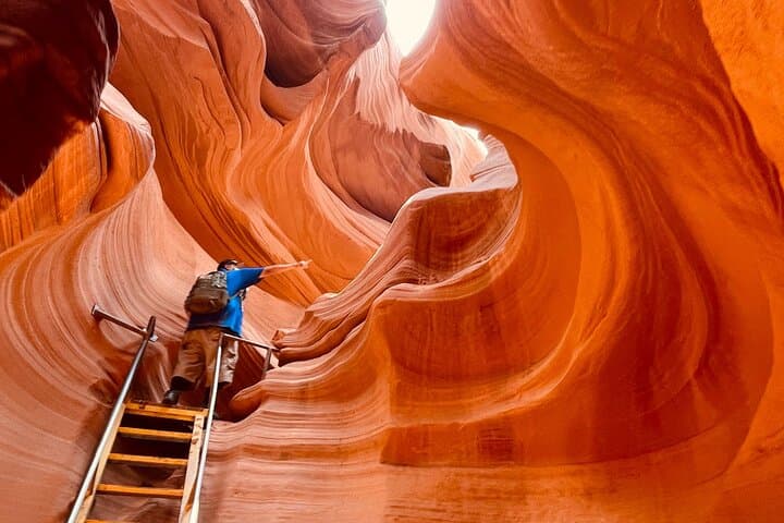 2-Day Grand Canyon, Antelope Canyon, Monument Valley and Sedona