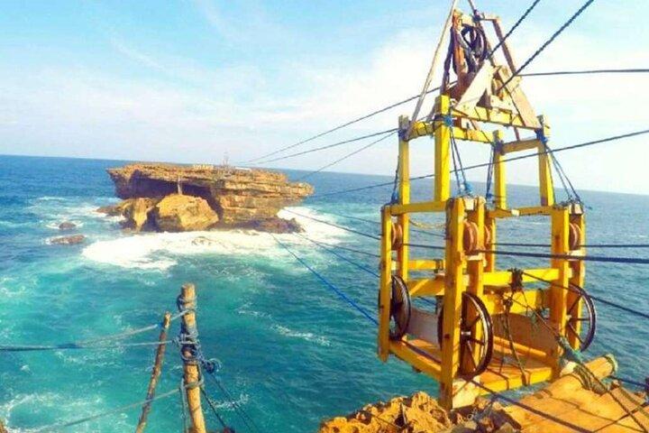 Yogyakarta Tagestour Jomblang Cave & Timang Beach