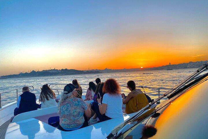 Sunset Cruise with Dinner in Bosphorus