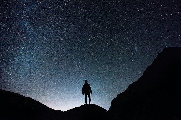 ウユニ塩湖で贅沢な夕日と星空鑑賞を楽しむプライベートツアー