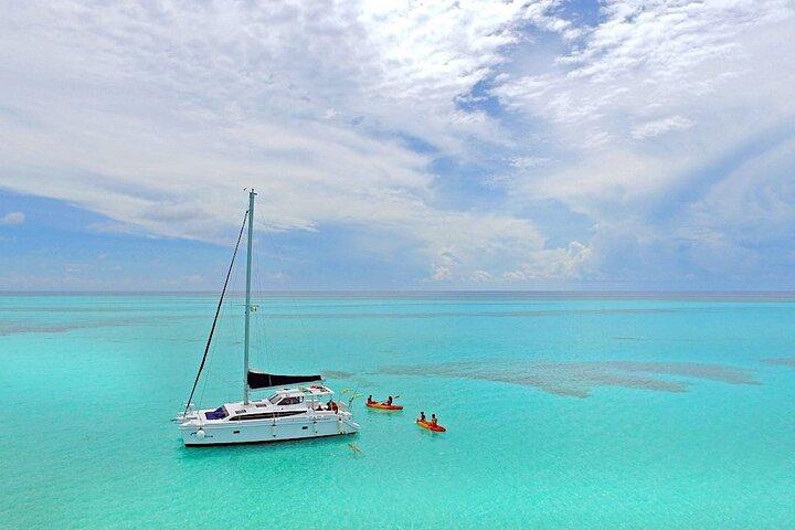 Full-Day Tour Cozumel en Catamarán con Snorkel en el Cielo & Kuza