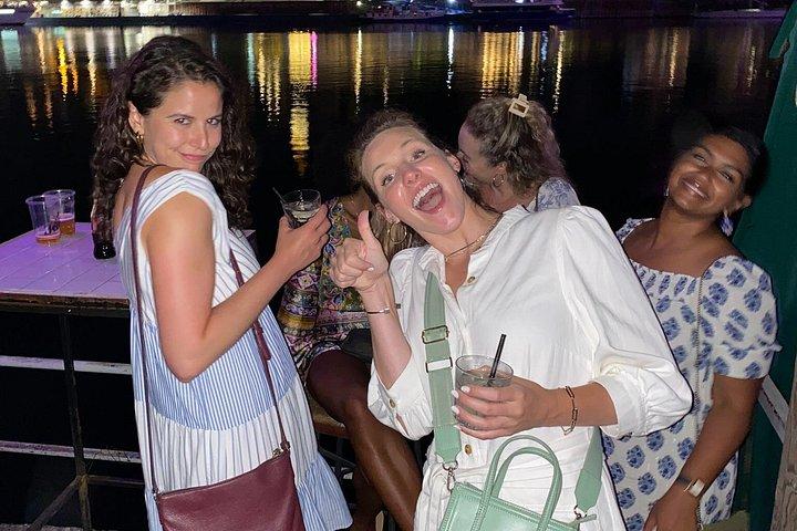ベオグラードのナイトライフバーパブクラブクロール（飲み放題付き）