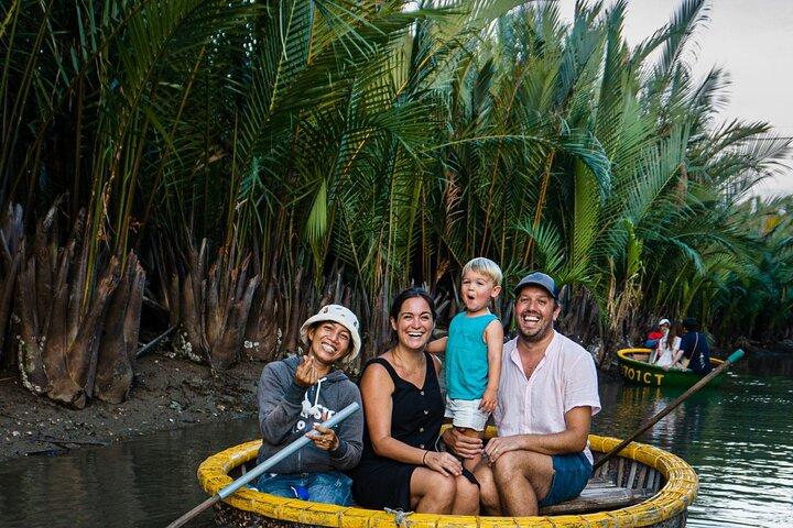 Hoi An Basket Boat Tour ( basket boat, visit water coconut forest, fishing crab)
