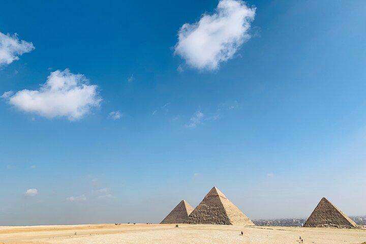 Visite privée du musée égyptien et des pyramides de Gizeh au départ d'Alexandrie