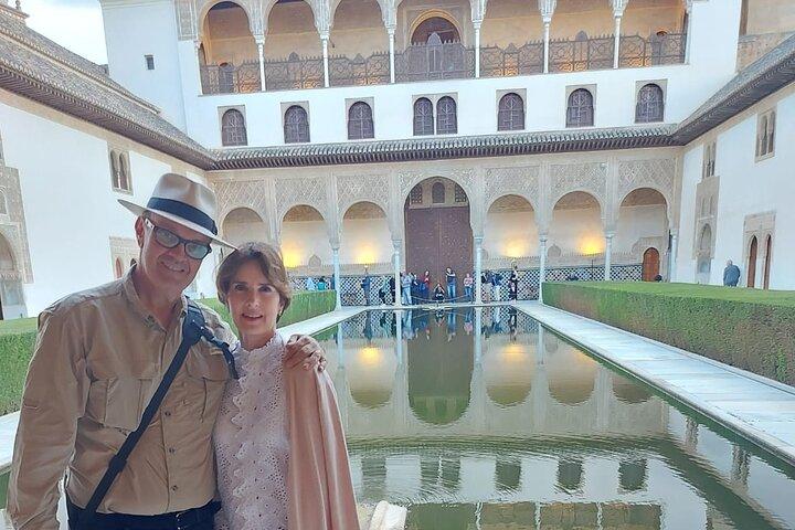 Alhambra Guia Oficial Privado (si tiene su entrada alhambra )