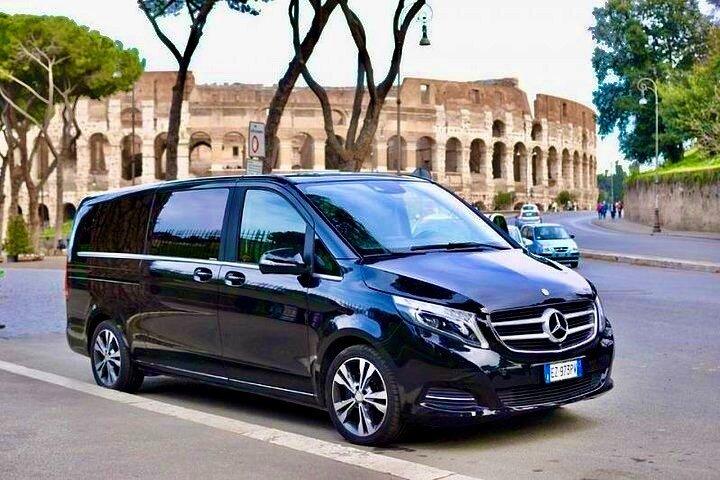 Visita turística VIP con chofer en Roma Recogida y regreso al hotel