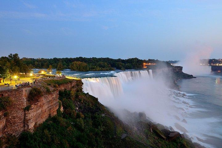 Niagara Falls USA Night, Lights and Dinner