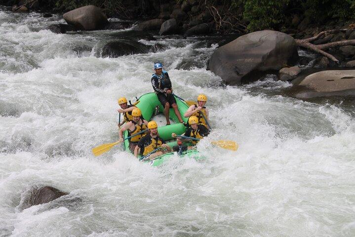 Classe di rafting in acque bianche V