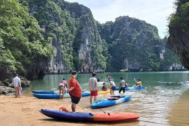 Une journée complète à explorer en kayak 3 îles (grotte marine de Talabeng)