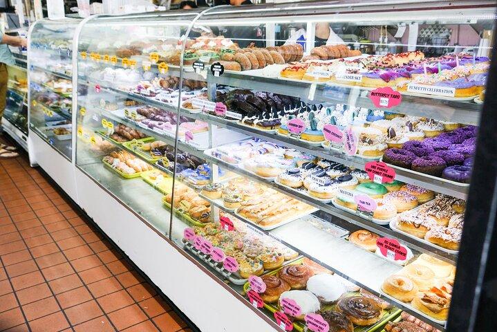 カリフォルニア・ドーナツ文化に触れる：サンタモニカのスイートツアー