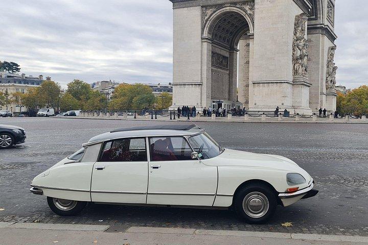 Oldtimer-Stadtrundfahrt Paris: Citroën DS mit offenem Verdeck
