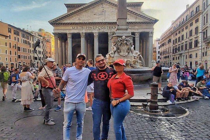 Tour privado en Roma en carrito de golf con un local y helado