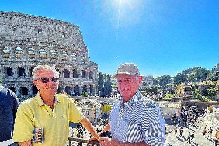 Tour privado en Roma en carrito de golf con un local y helado